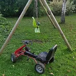 Au Petit Ruisseau-etage Et Combles-maison Alsacienne 4 Personnes 4 Nuitees Minimum *