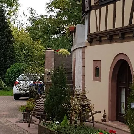 Au Petit Ruisseau-etage Et Combles-maison Alsacienne 4 Personnes 4 Nuitées Minimum *