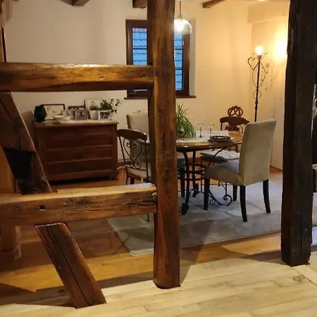 Au Petit Ruisseau-etage Et Combles-maison Alsacienne 4 Personnes 4 Nuitees Minimum