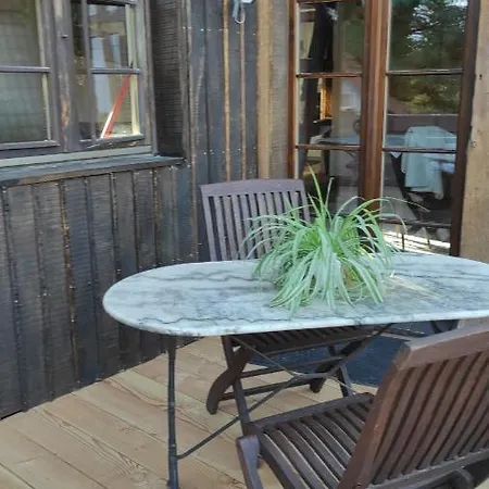 Au Petit Ruisseau-etage Et Combles-maison Alsacienne 4 Personnes 4 Nuitees Minimum