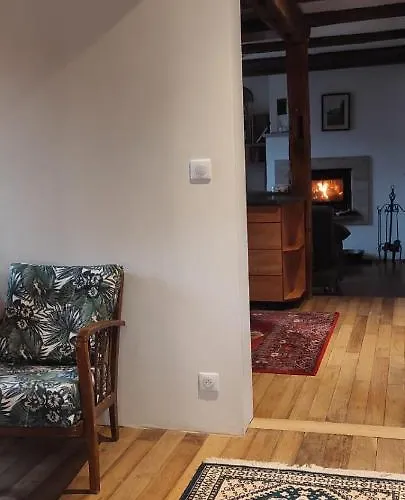 Au Petit Ruisseau-etage Et Combles-maison Alsacienne 4 Personnes 4 Nuitees Minimum