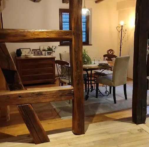 Au Petit Ruisseau-etage Et Combles-maison Alsacienne 4 Personnes 4 Nuitees Minimum