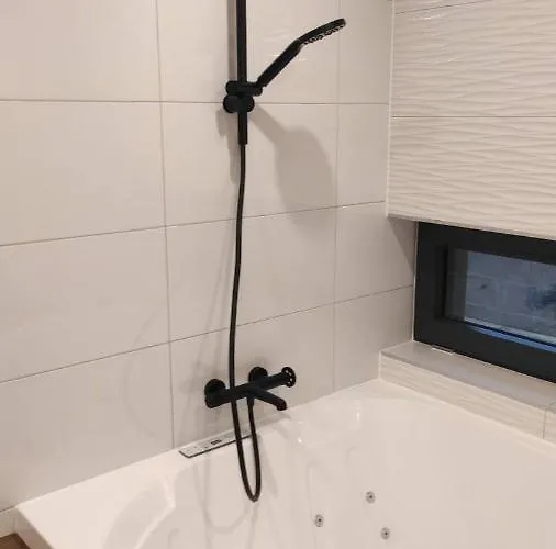 Au Petit Ruisseau-etage Et Combles-maison Alsacienne 4 Personnes 4 Nuitees Minimum