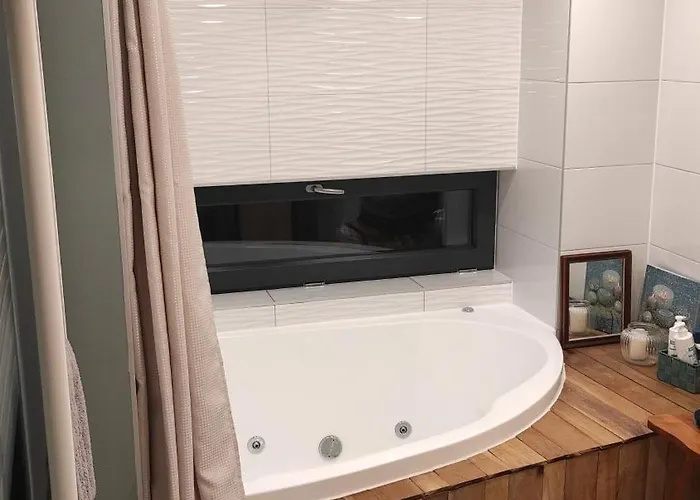 Au Petit Ruisseau-etage Et Combles-maison Alsacienne 4 Personnes 4 Nuitees Minimum *